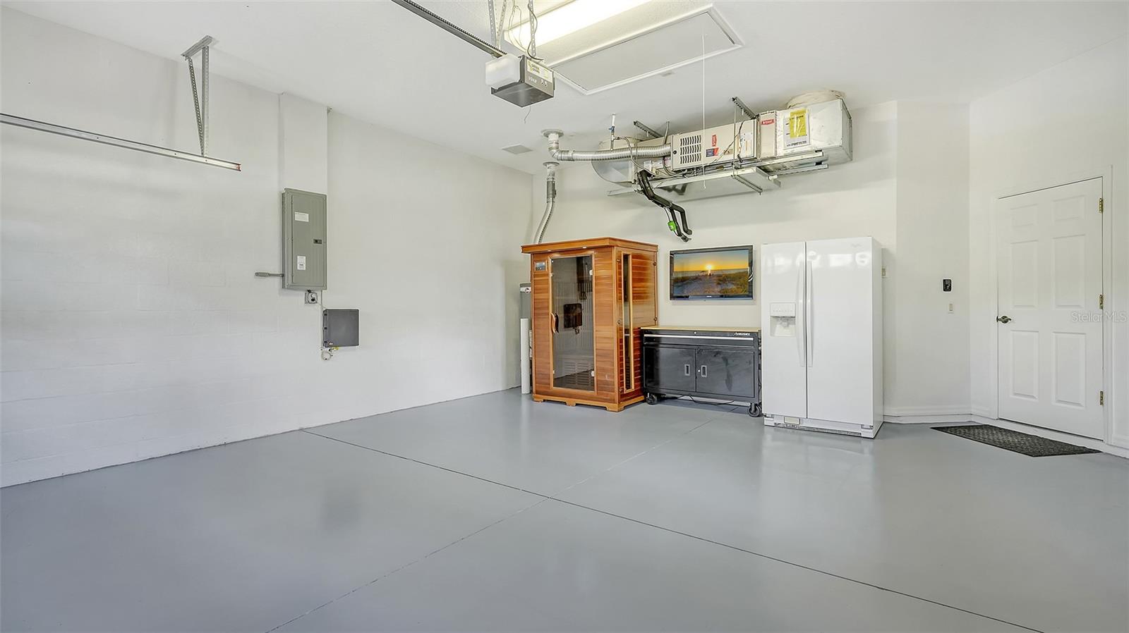 LAKEWOOD RANCH COUNTRY CLUB VILLAGE AA 1&2 - Residential Lease