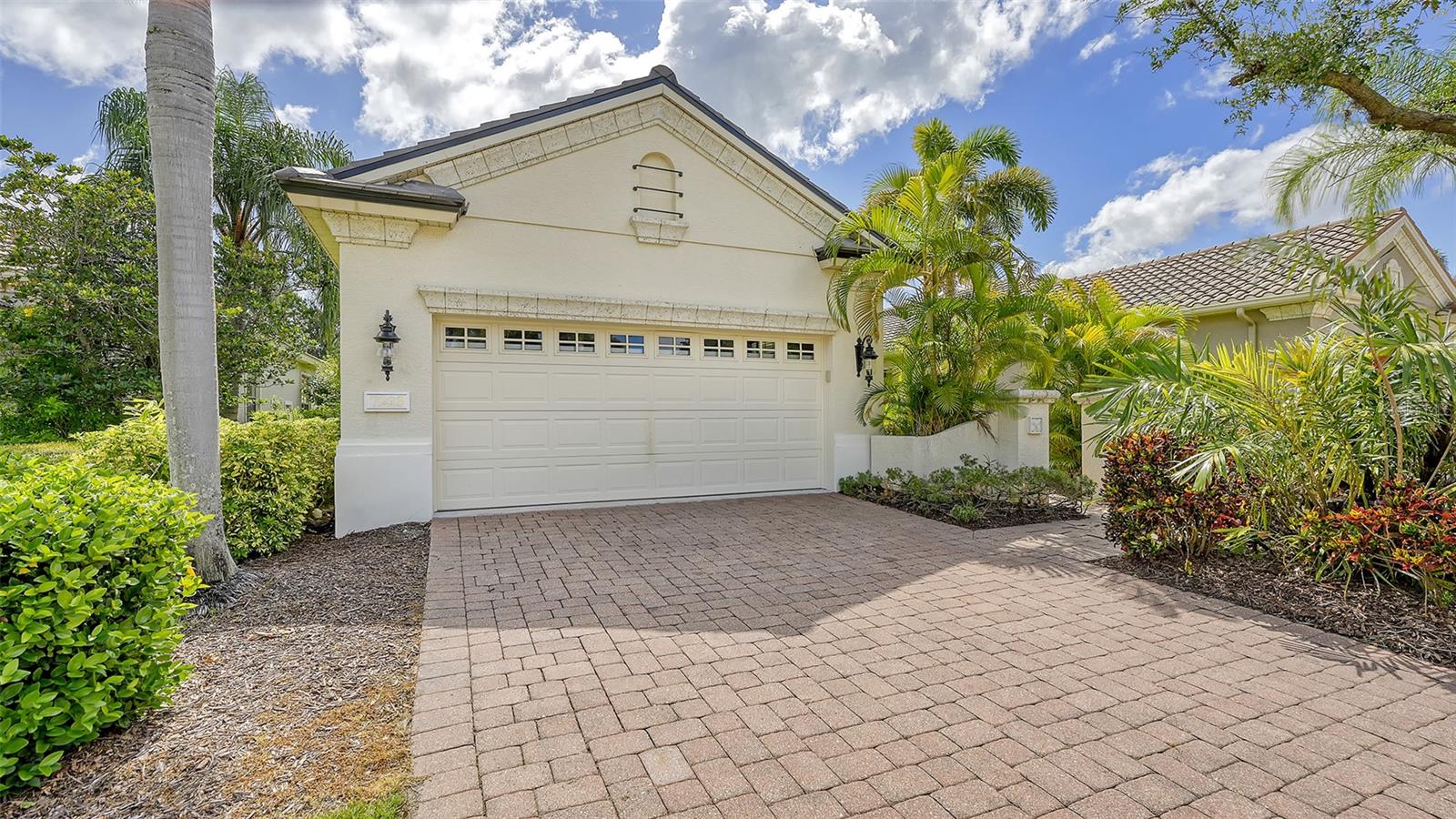 LAKEWOOD RANCH COUNTRY CLUB VILLAGE AA 1&2 - Residential Lease