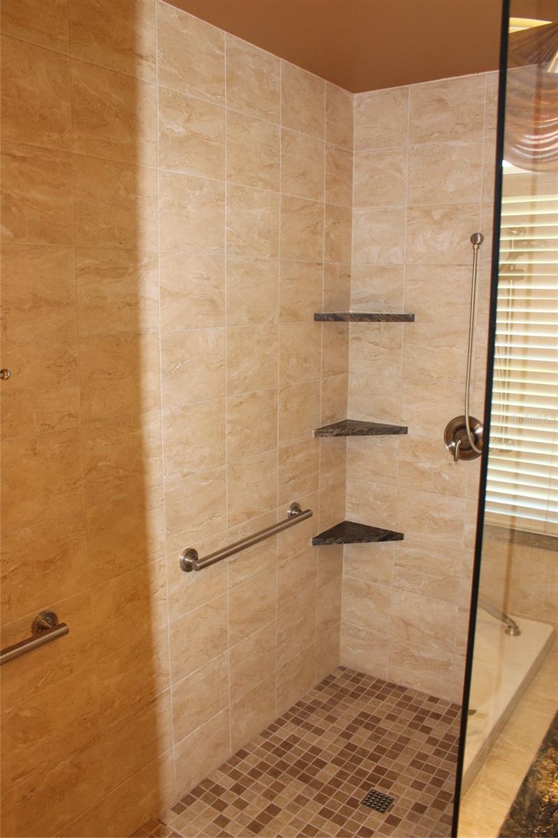 HUNTINGTON TRACE - Residential