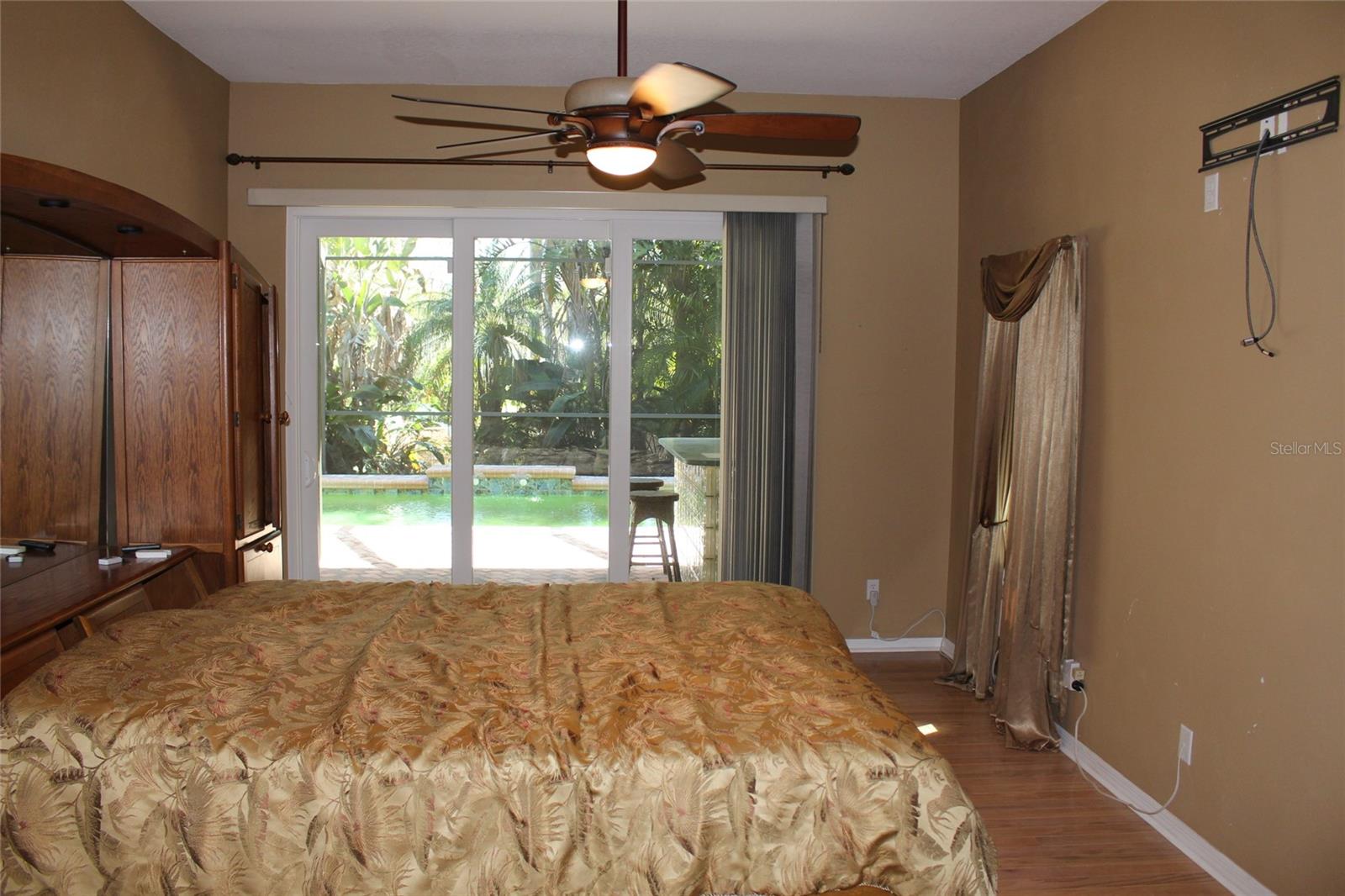 HUNTINGTON TRACE - Residential