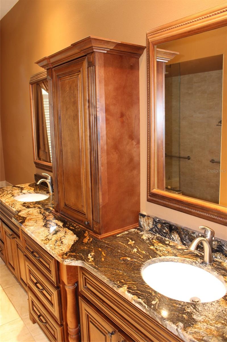 HUNTINGTON TRACE - Residential