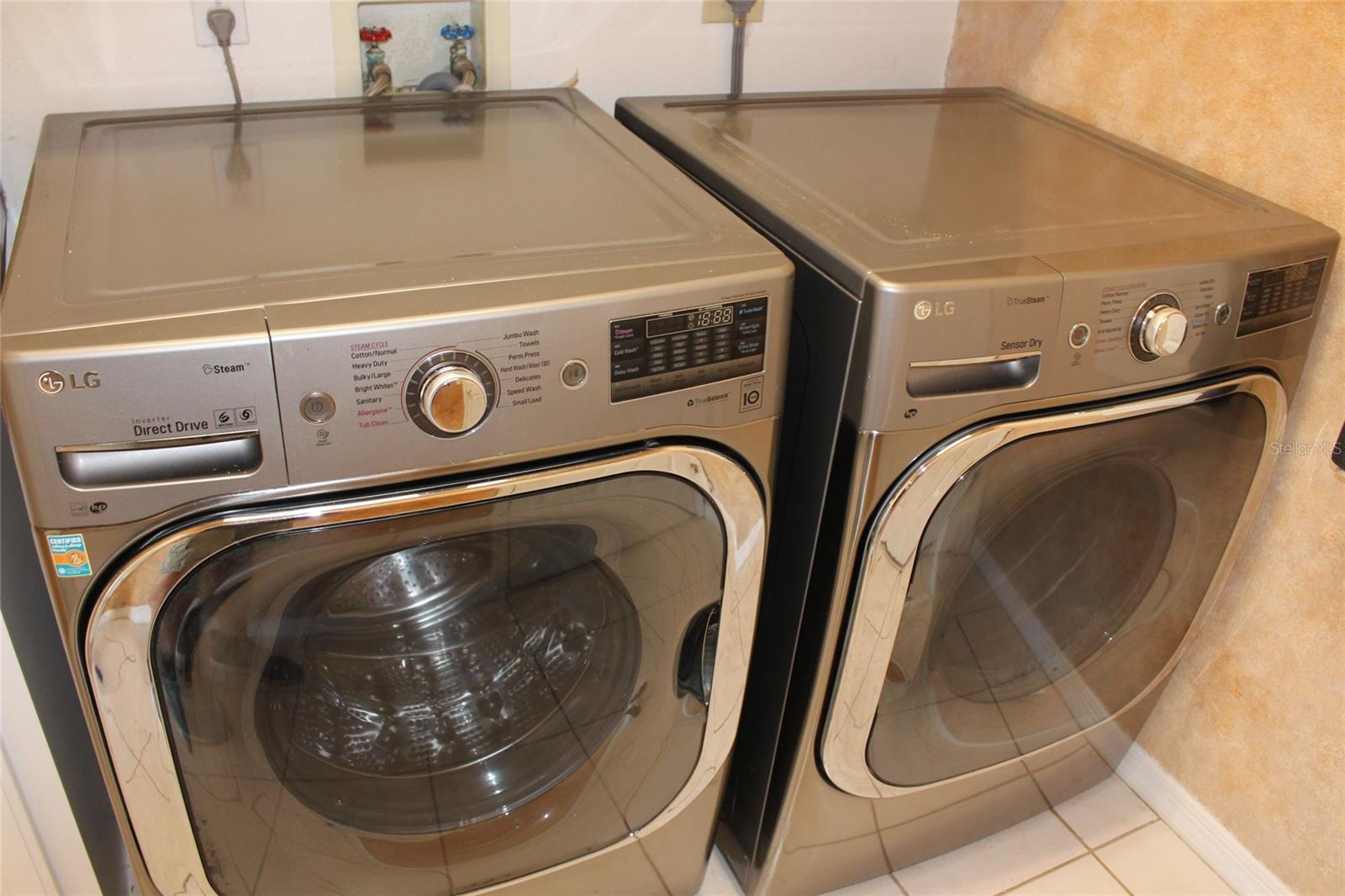 HUNTINGTON TRACE - Residential