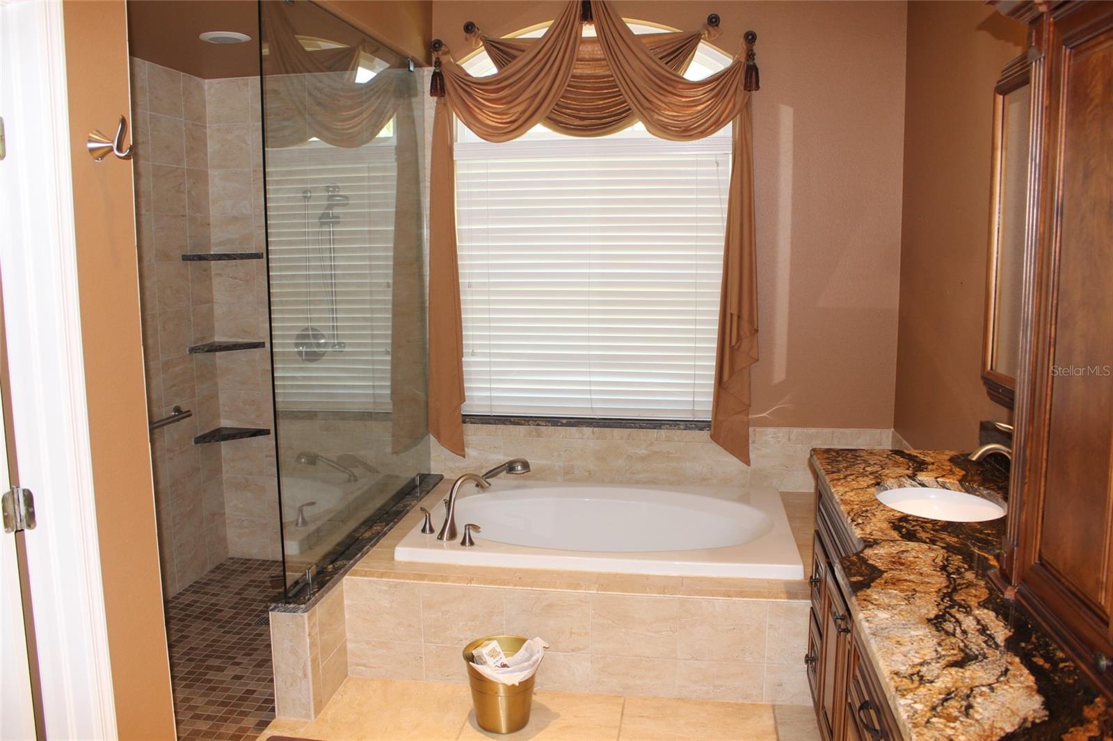 HUNTINGTON TRACE - Residential