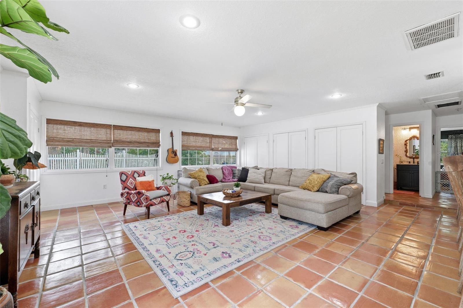 BELL TERRACE - Residential