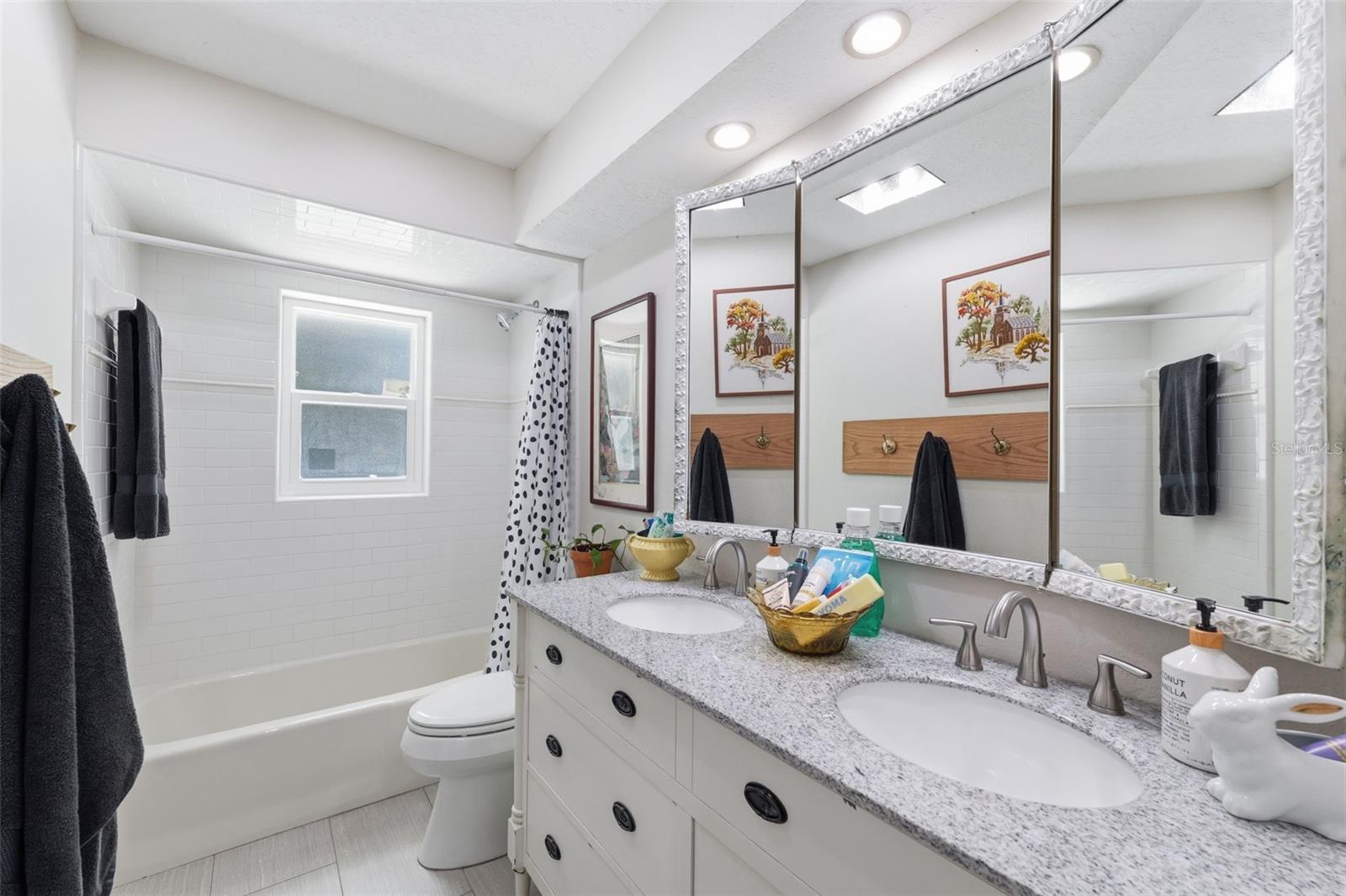 BELL TERRACE - Residential