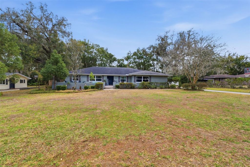 Photo of 240 Olive Street, Brooksville, FL 34601 (MLS # W7883198)