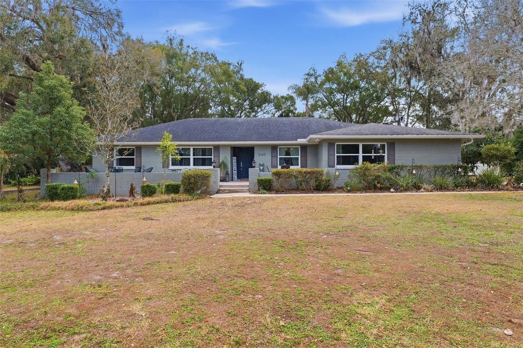 Photo of 240 Olive Street, Brooksville, FL 34601 (MLS # W7883198)