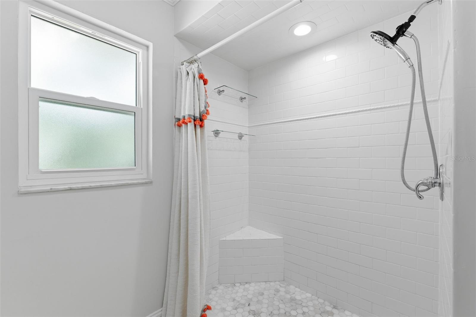 BELL TERRACE - Residential