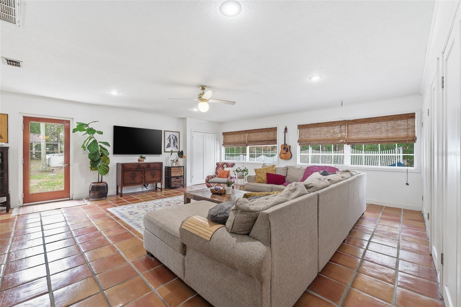 BELL TERRACE - Residential