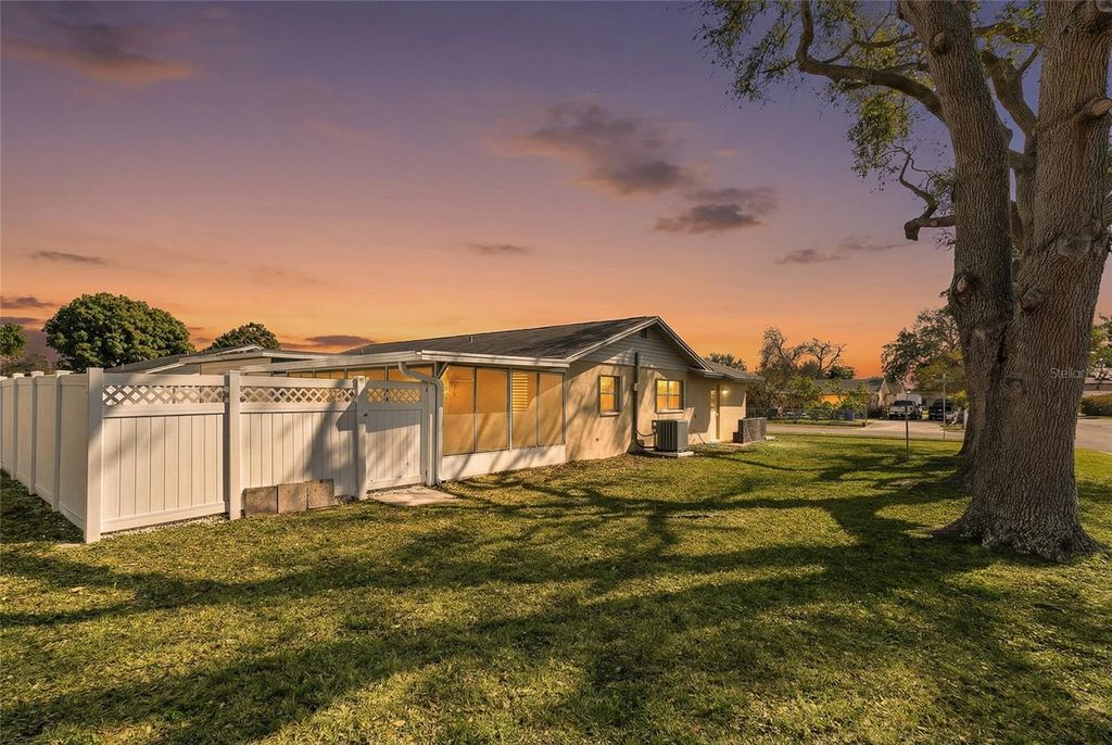 Photo of 2814 20th Avenue Drive W, Bradenton, FL 34205 (MLS # A4684169)