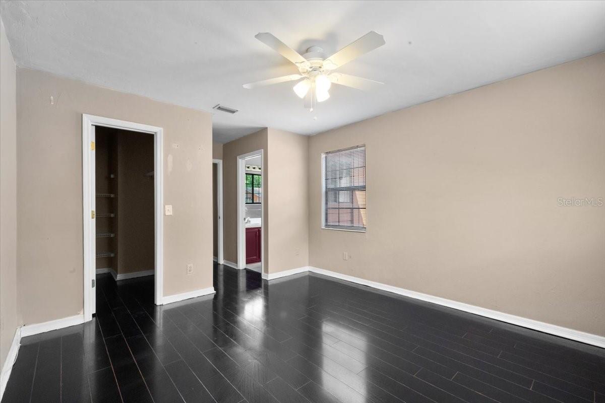 ROCKWOOD VILLAS - Residential