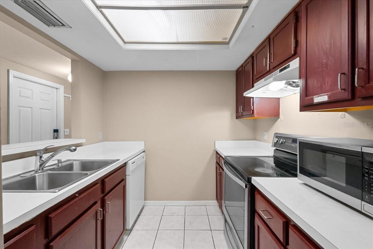 ROCKWOOD VILLAS - Residential