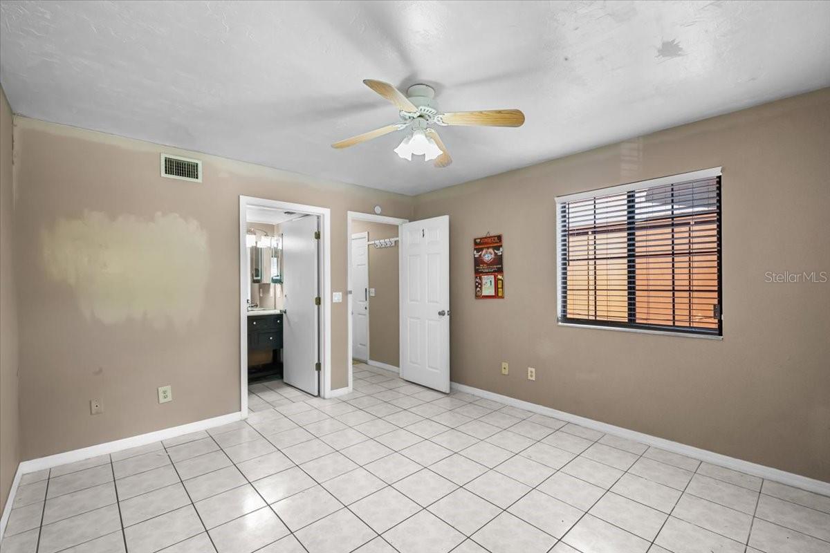 ROCKWOOD VILLAS - Residential