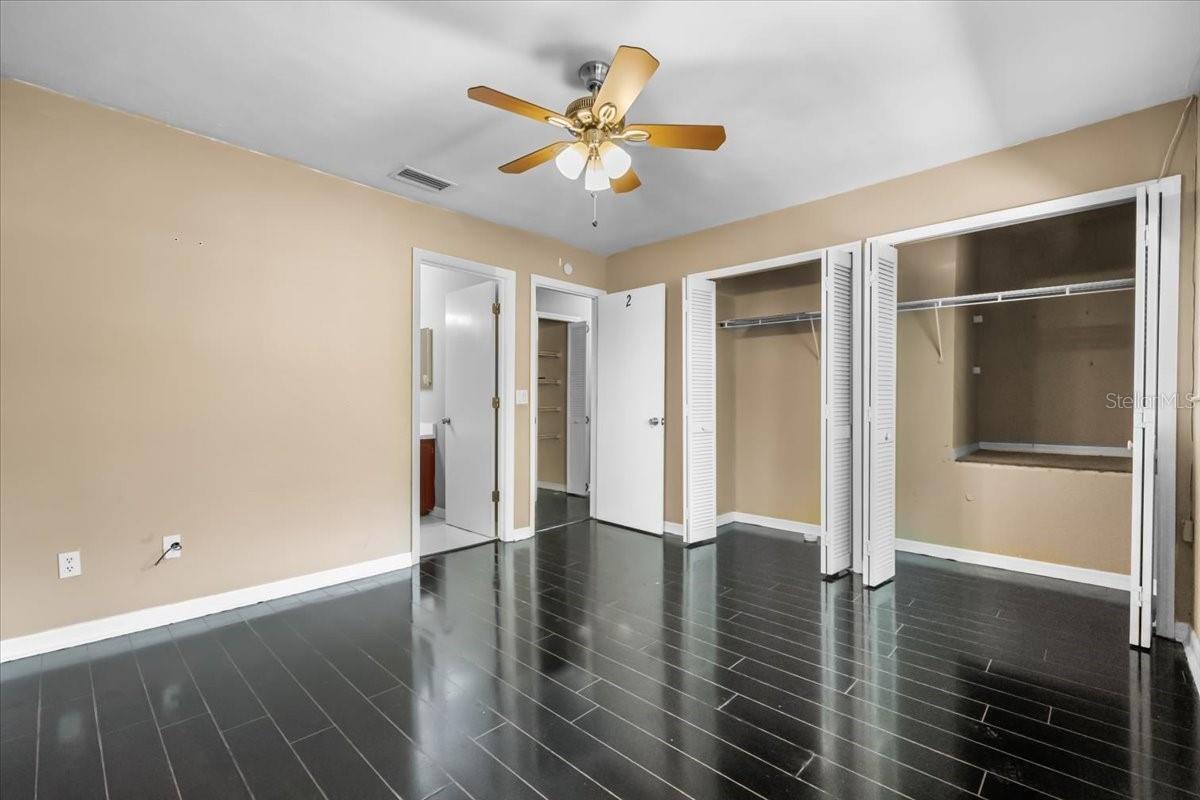 ROCKWOOD VILLAS - Residential