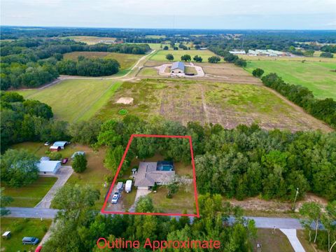 A home in DUNNELLON