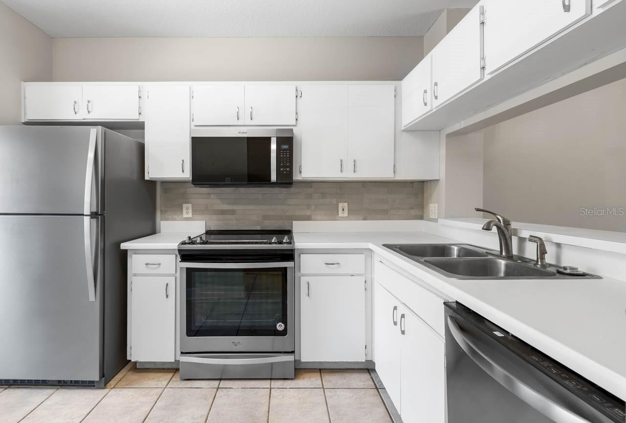 COUNTRYSIDE KEY - Residential