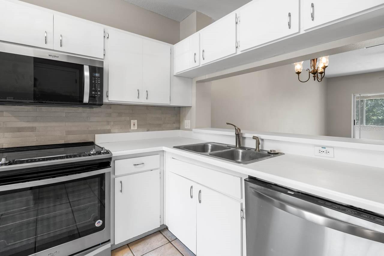 COUNTRYSIDE KEY - Residential