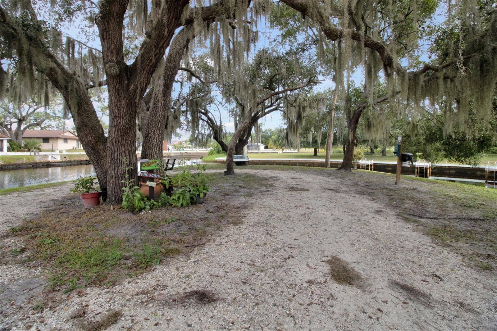 RIVER HAVEN MOB HME PARK - Residential