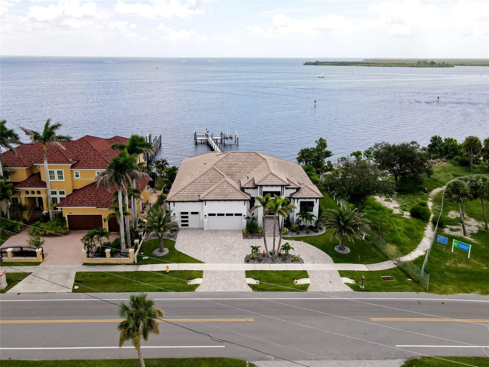 4488 HARBOR BOULEVARD