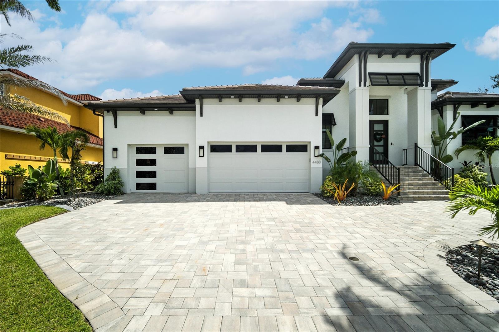 4488 HARBOR BOULEVARD