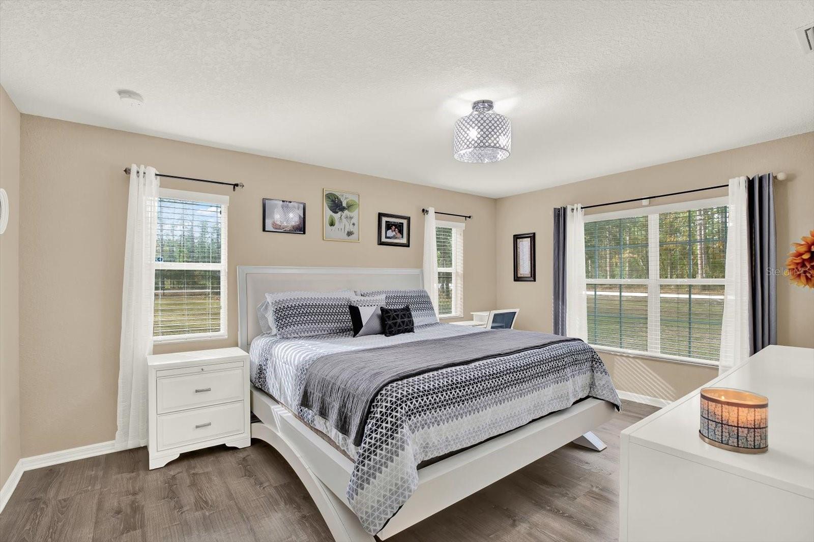 ROYAL HIGHLANDS - Residential