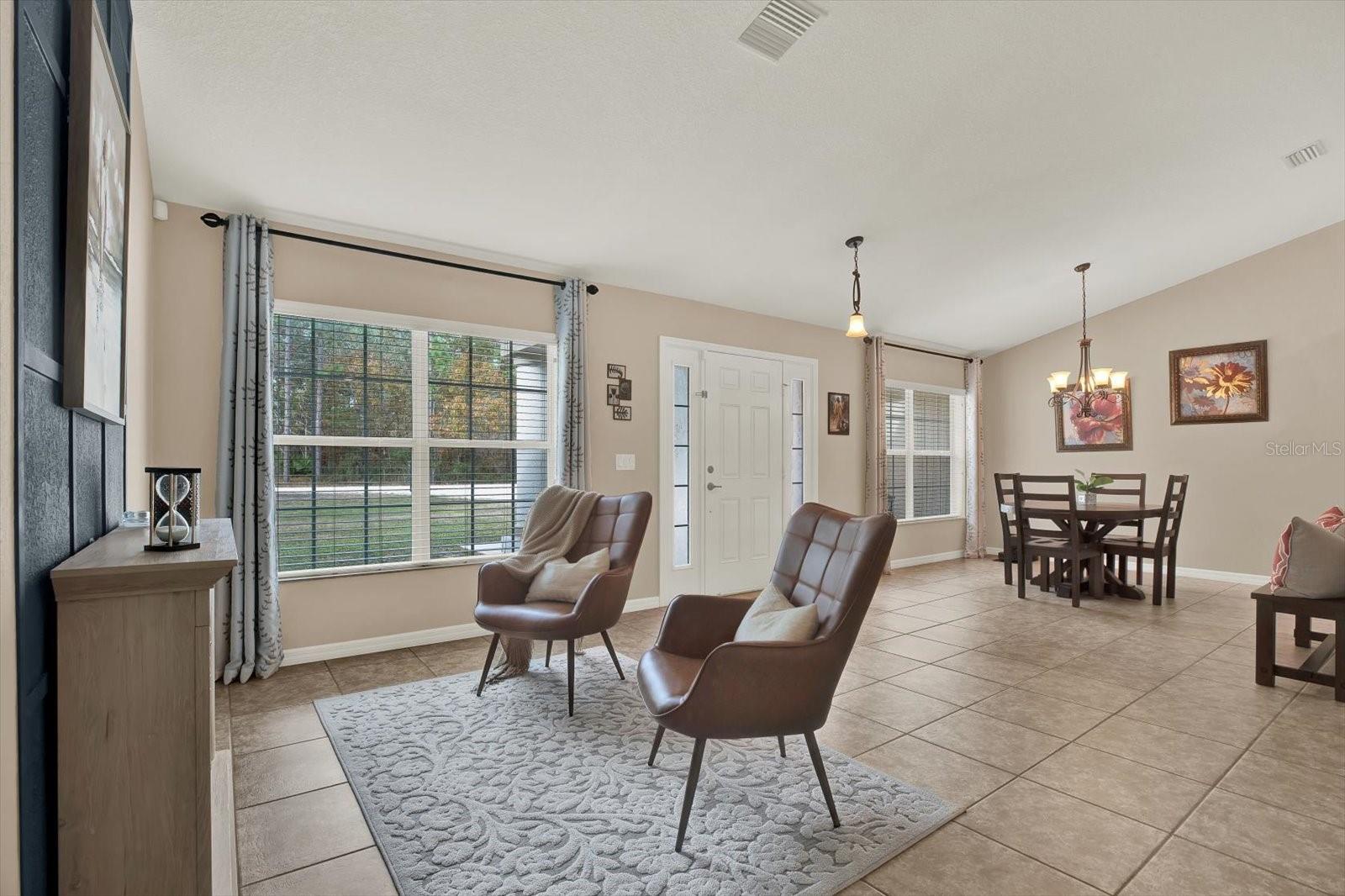 ROYAL HIGHLANDS - Residential