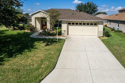 Photo of 27401 Pine Straw Road, Leesburg, FL 34748 (MLS # G5102706)