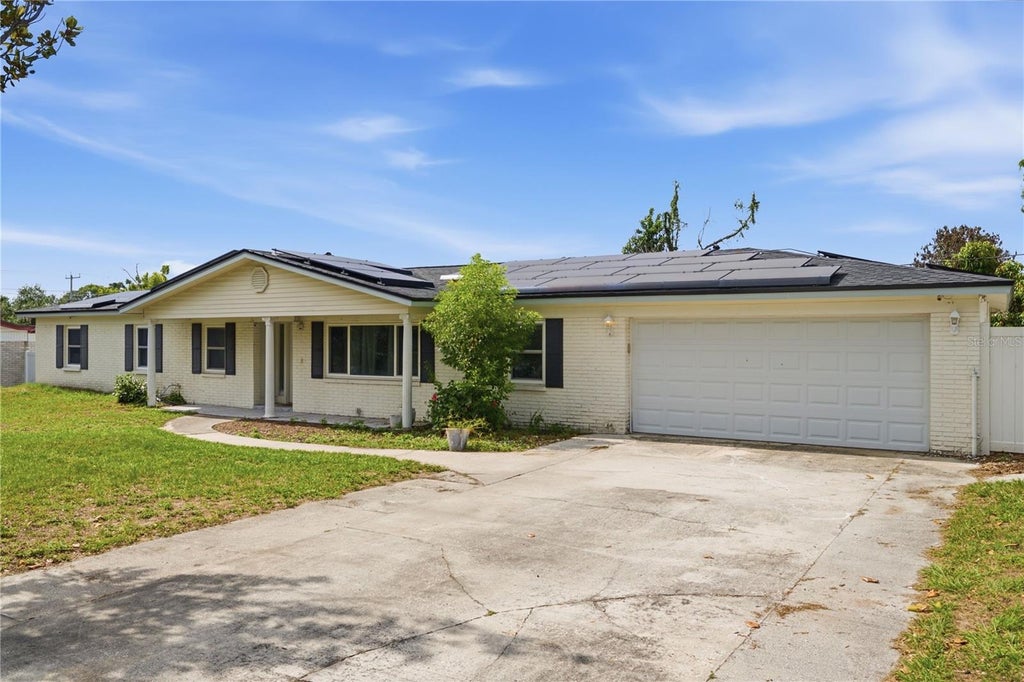 Photo of 1606 Lark Lane, Brandon, FL 33510 (MLS # TB8519262)