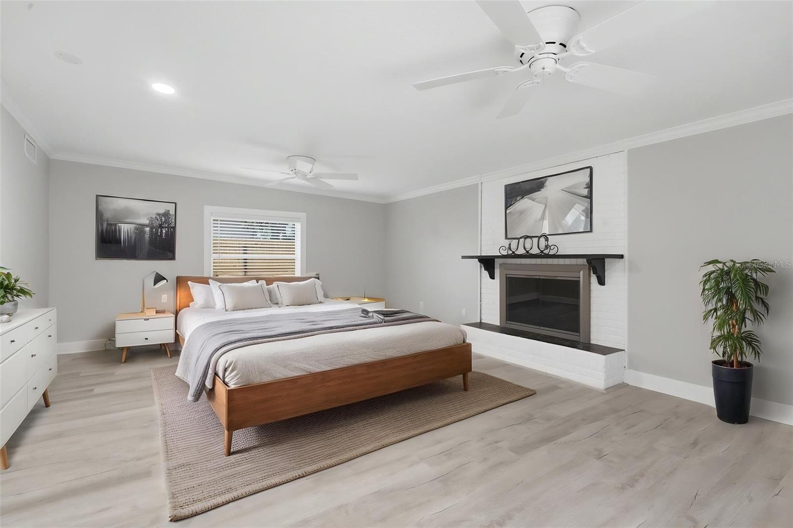 SHADY OAKS - Residential