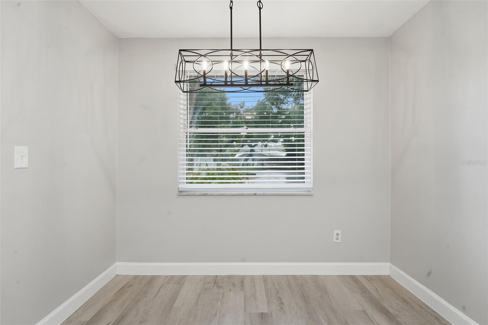SHADY OAKS - Residential