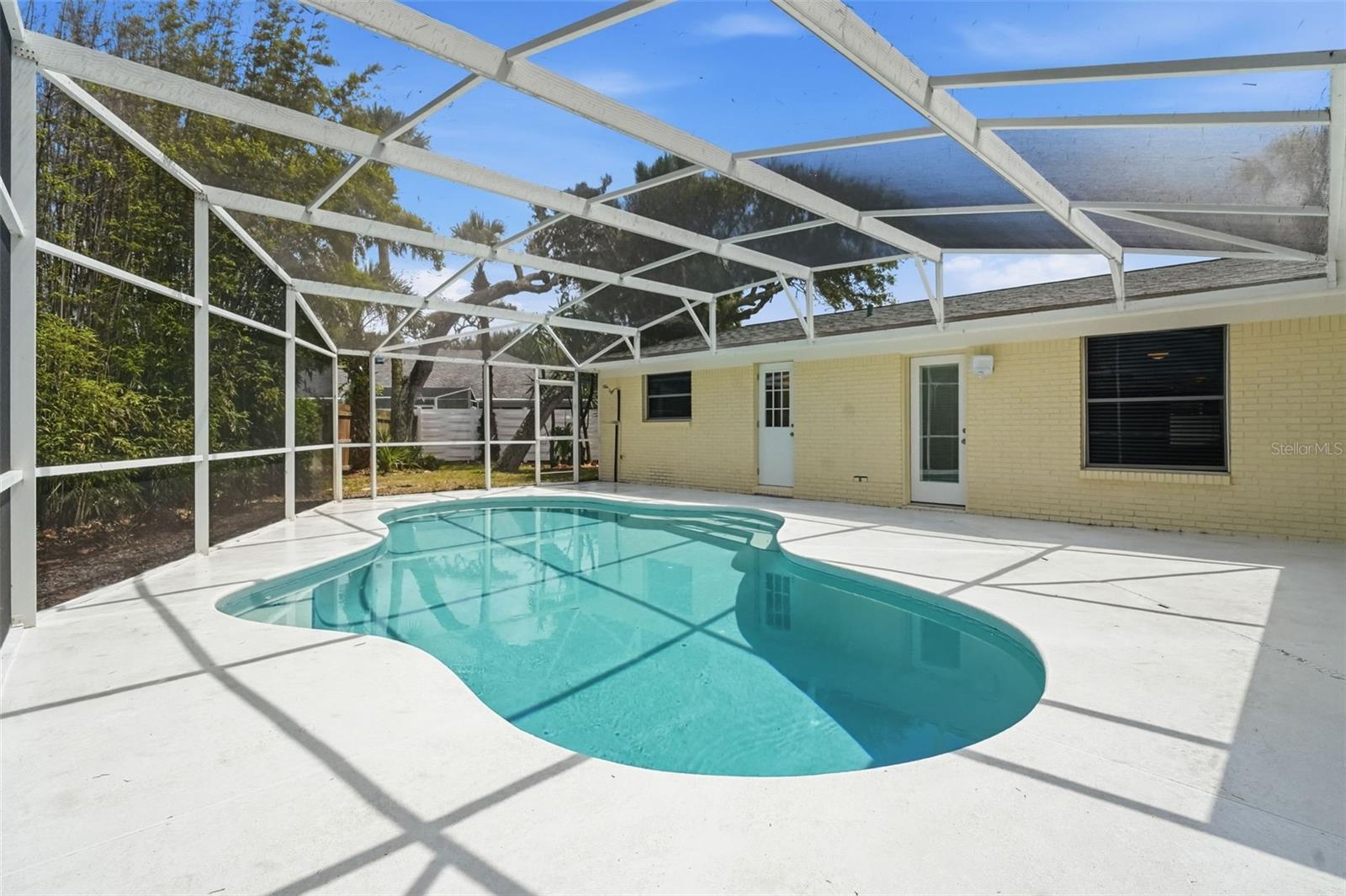 SHADY OAKS - Residential