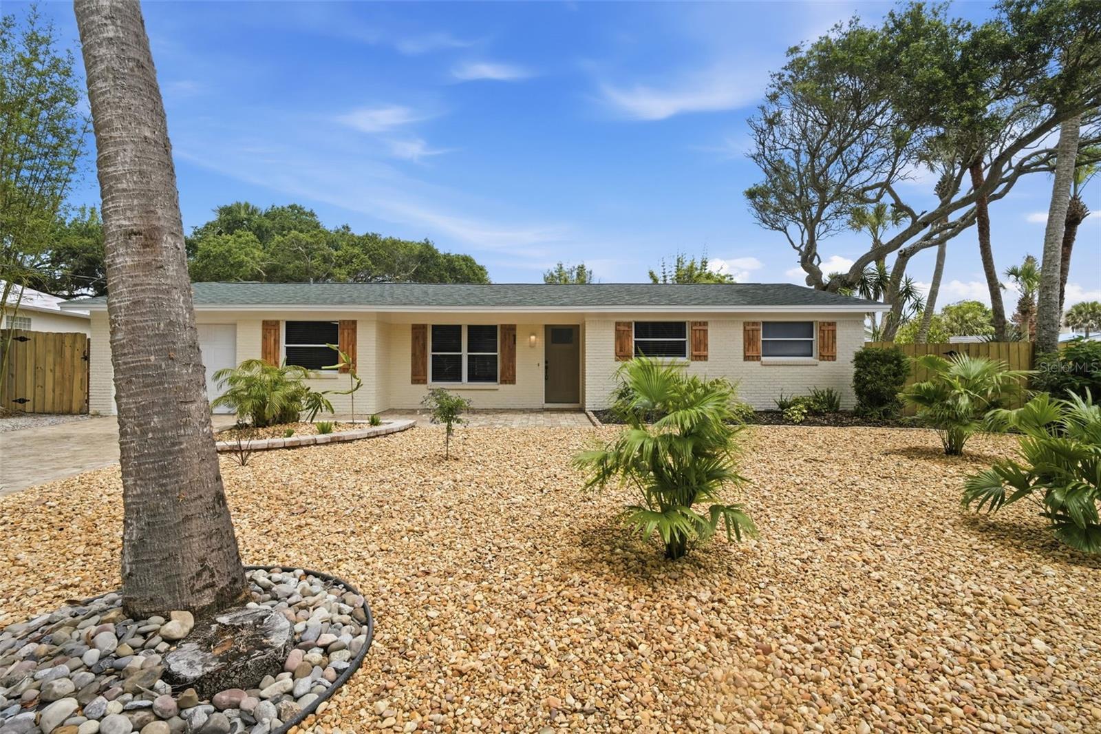 SHADY OAKS - Residential