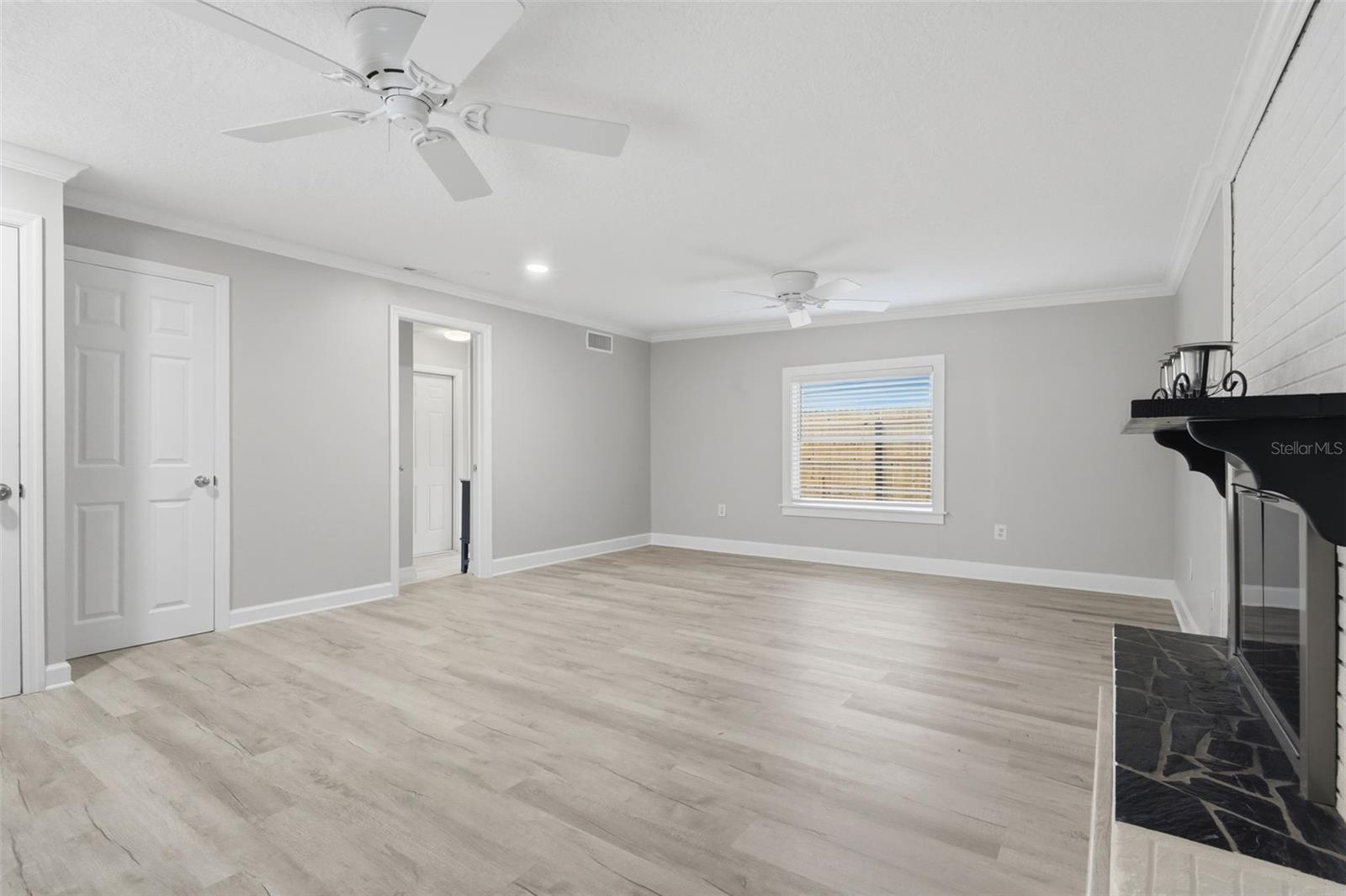 SHADY OAKS - Residential