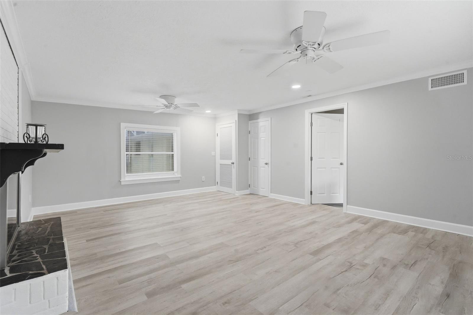 SHADY OAKS - Residential
