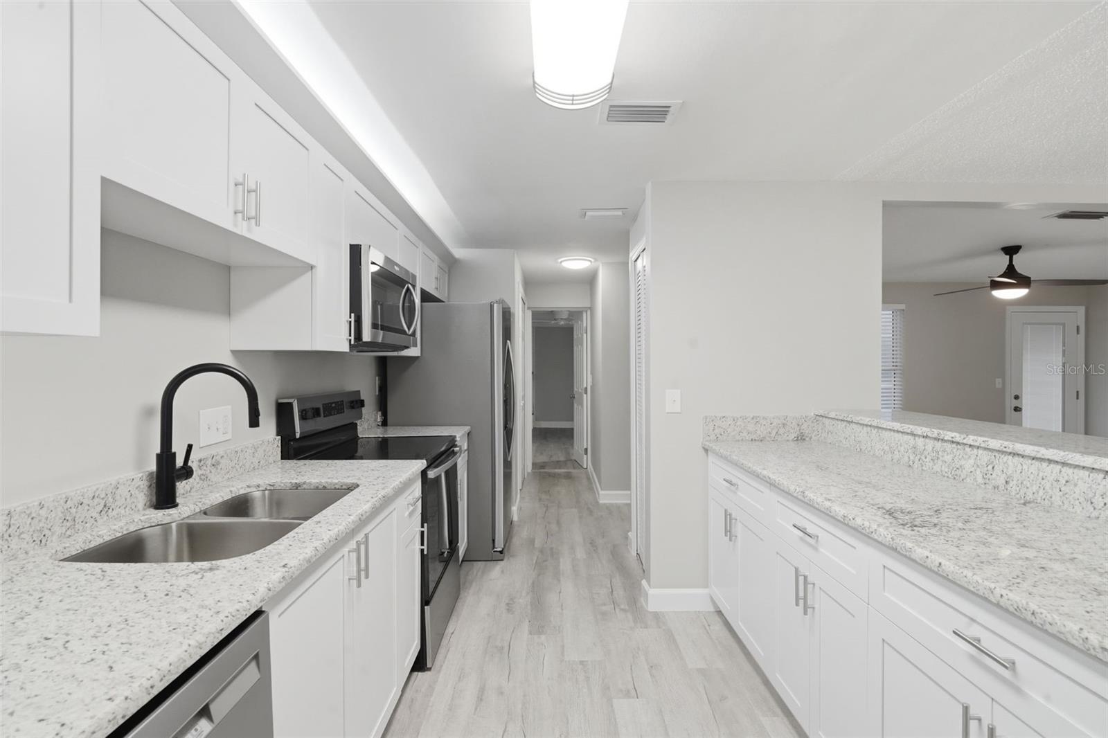 SHADY OAKS - Residential