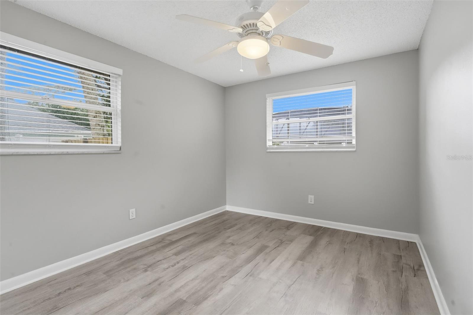 SHADY OAKS - Residential