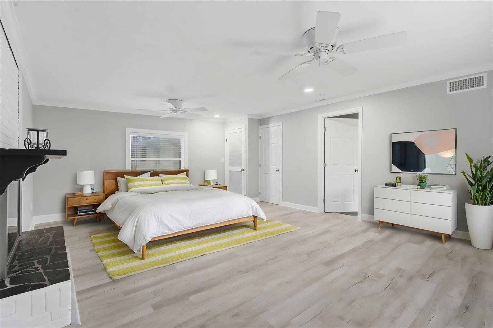 SHADY OAKS - Residential
