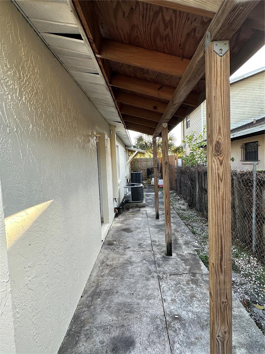 EAST TAMPA BLOCKS 1 TO 40 - Residential Income