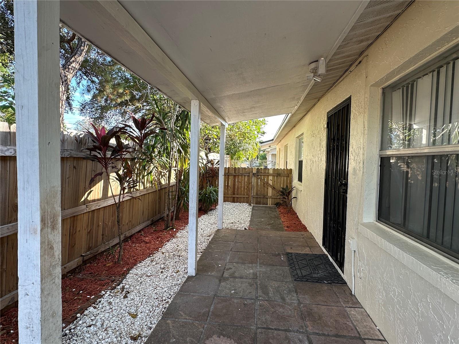 EAST TAMPA BLOCKS 1 TO 40 - Residential Income