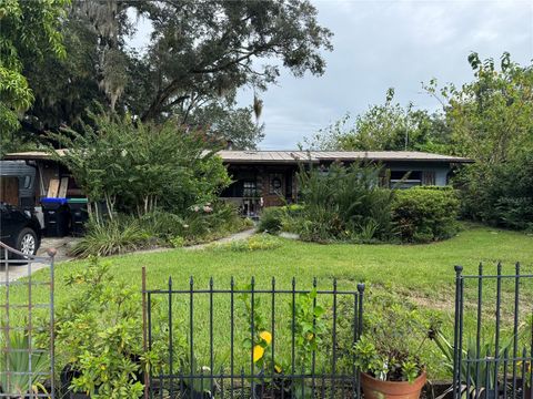 Photo of 3809 Needles Drive, Orlando, FL 32810 (MLS # S5134337) Photo of 3809 Needles Drive, Orlando, FL 32810 (MLS # S5134337)