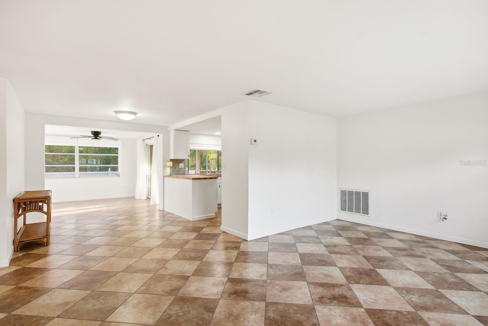 BEACON SQUARE - Residential