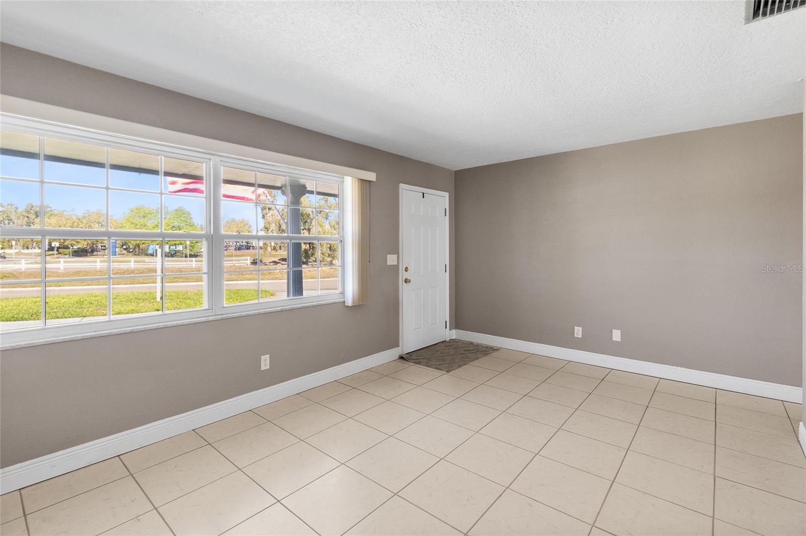 MEADOW LAWN - Residential