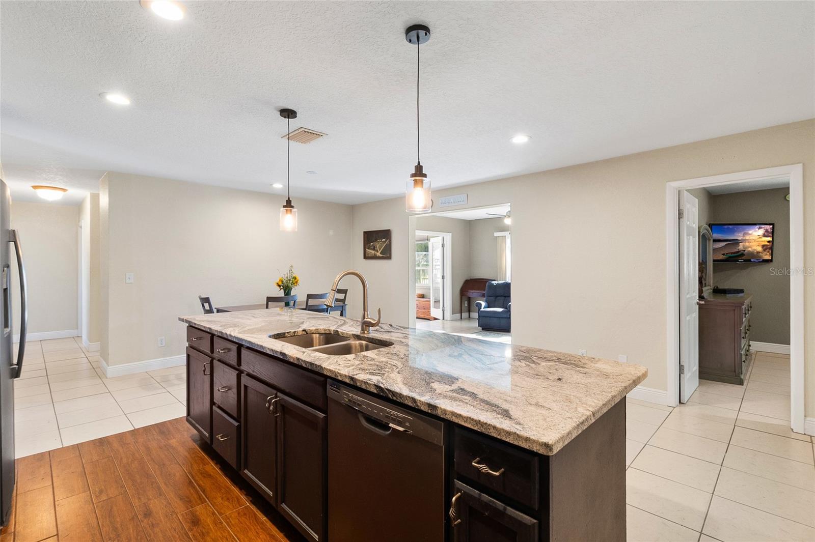 MEADOW LAWN - Residential