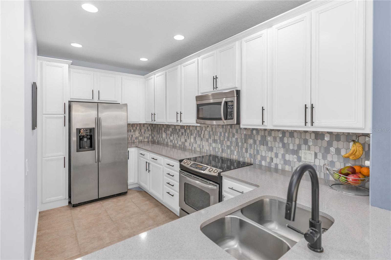 8418 LEATHERLEAF LANE