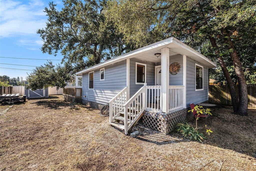 Photo of 2852 59th Avenue N, St Petersburg, FL 33714 (MLS # TB8451023)