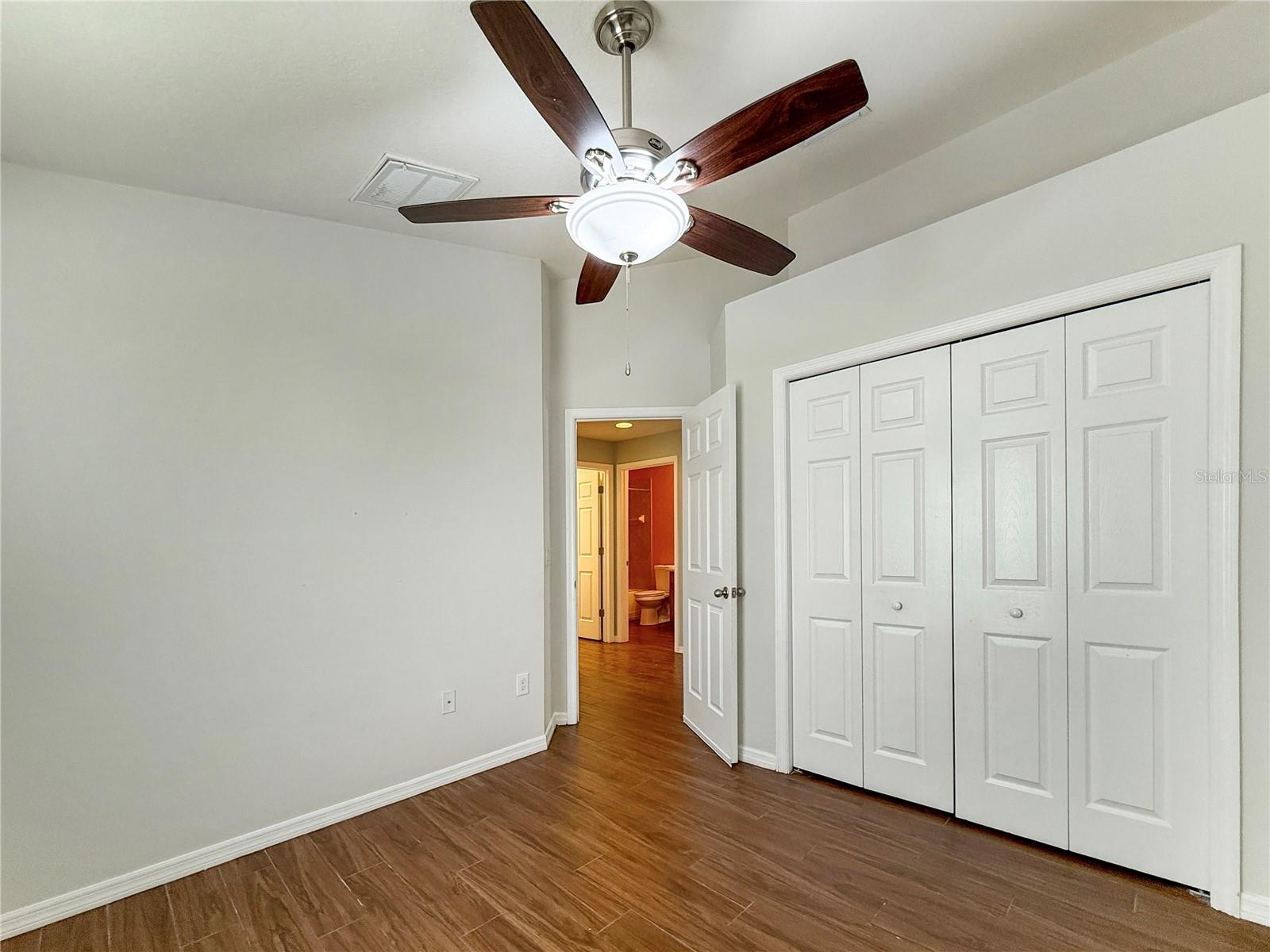 OAK CREEK - Residential
