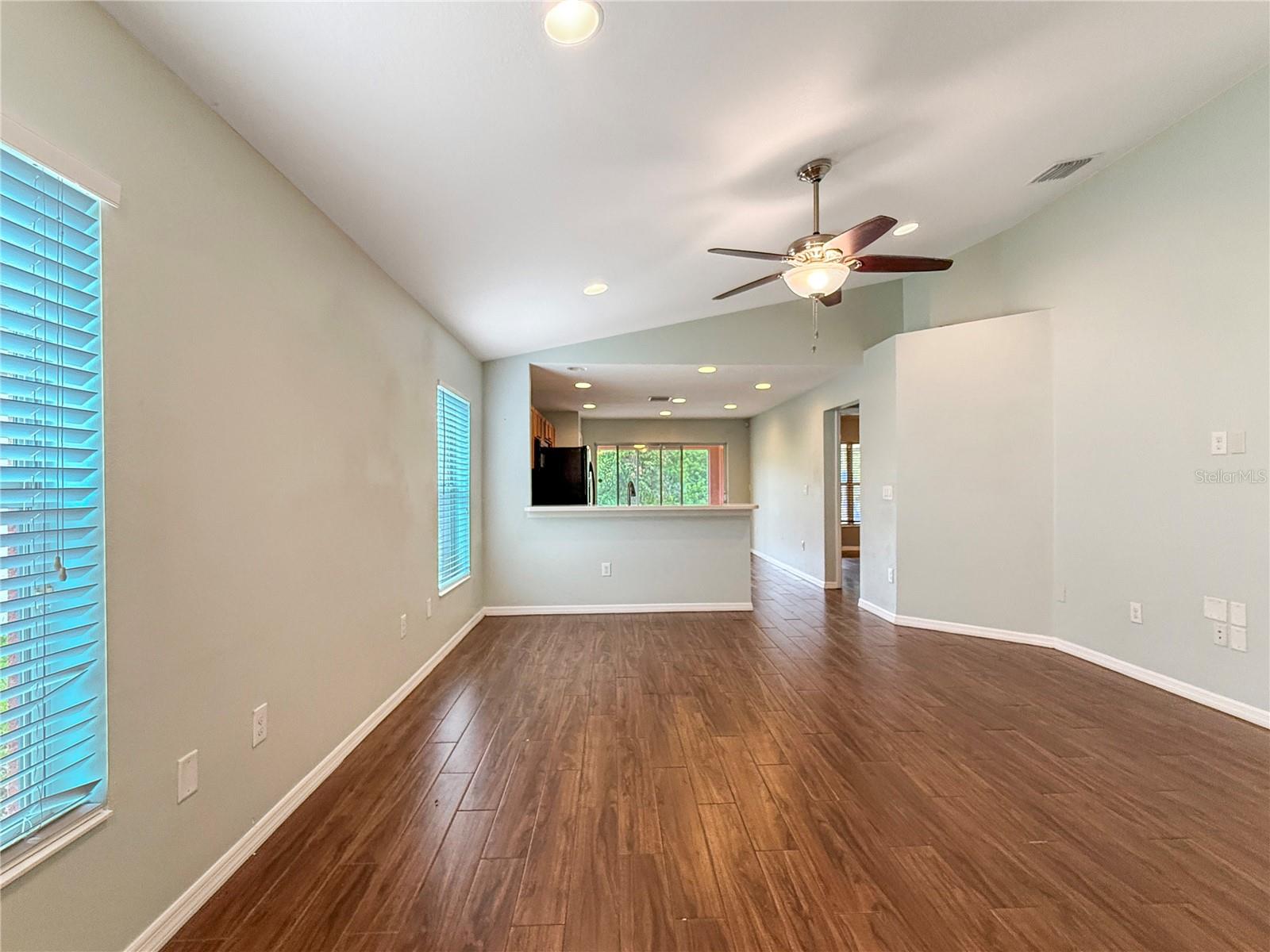 OAK CREEK - Residential