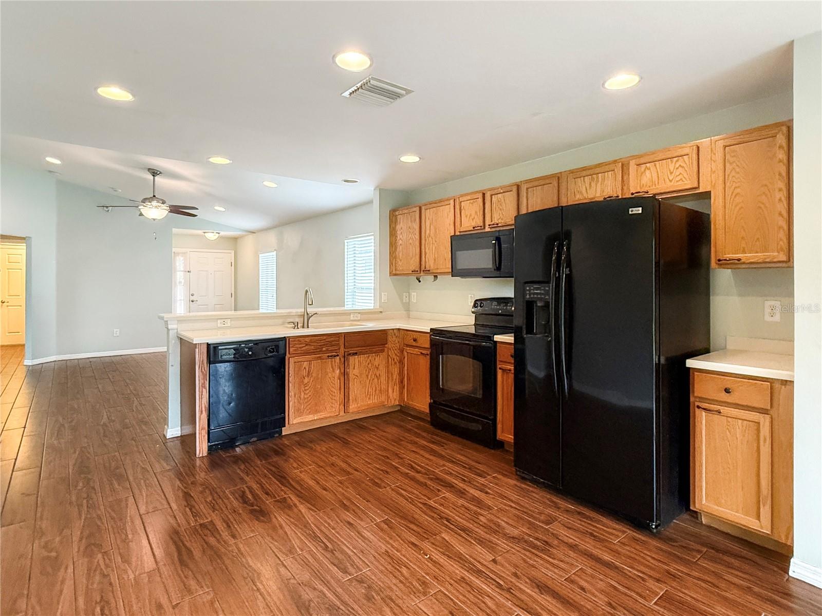 OAK CREEK - Residential