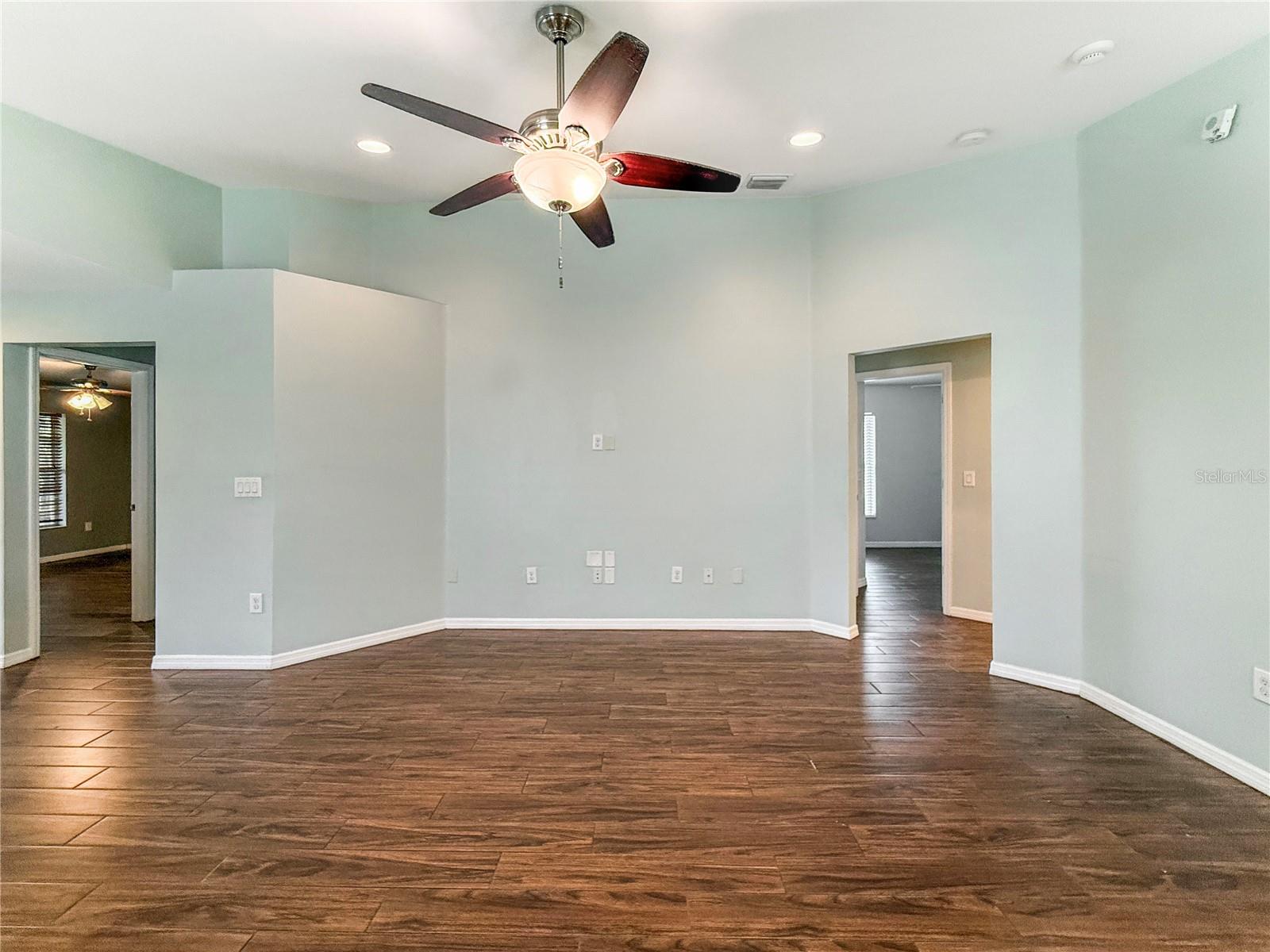 OAK CREEK - Residential