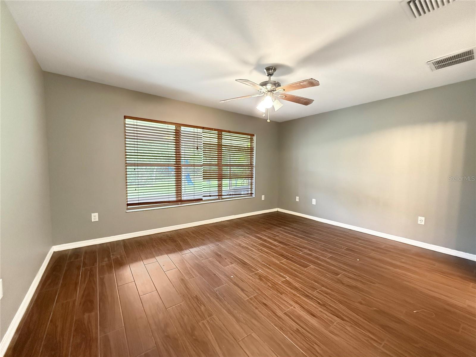 OAK CREEK - Residential